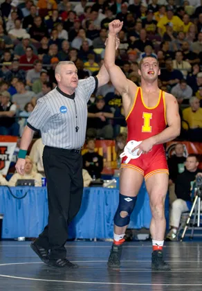 aauwrestling_logo.jpg
