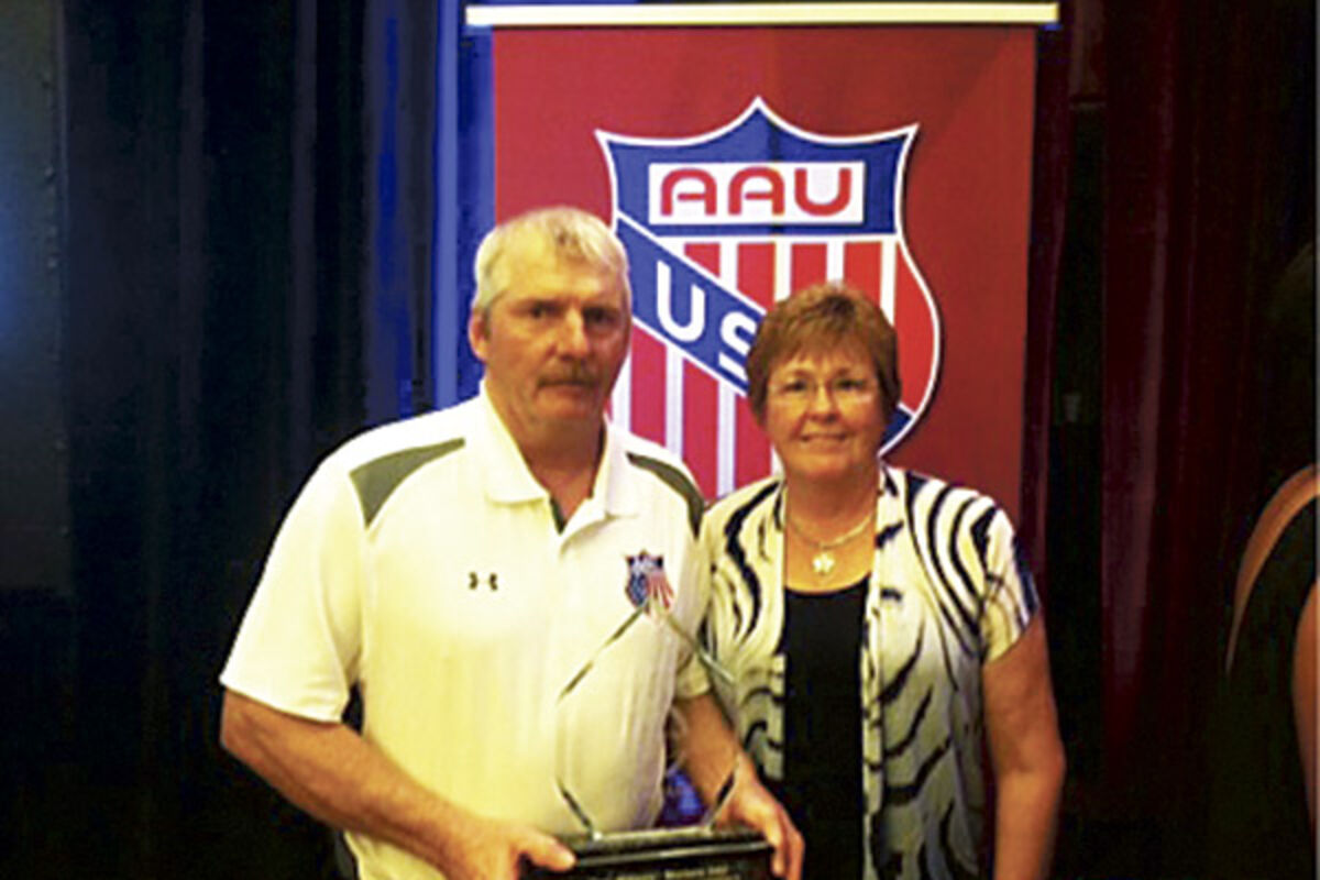 aauwrestling_logo.jpg